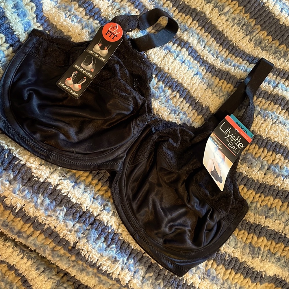 36DDD Lilyette Black Minimizer Bra